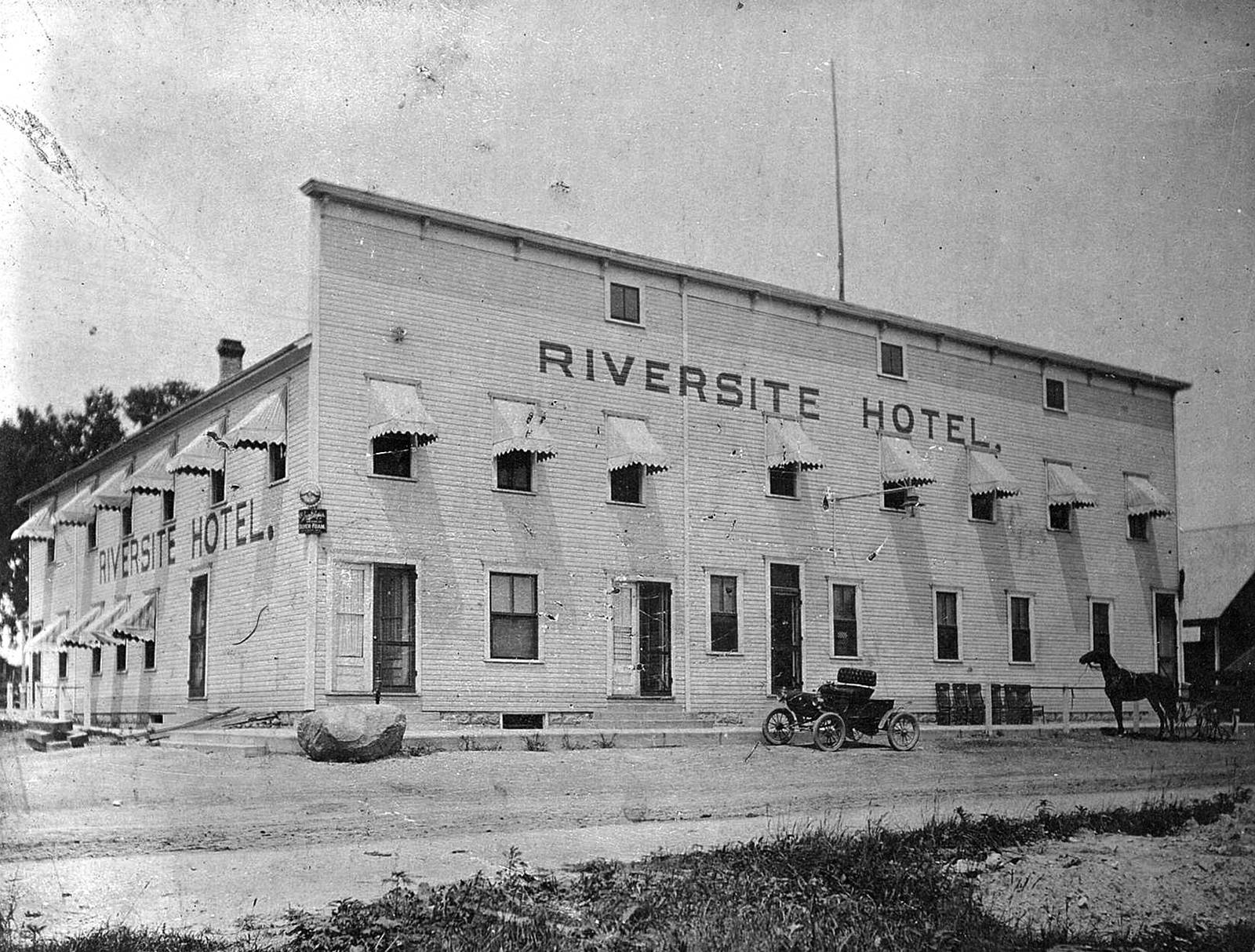 Riversite Hotel (aka Nick Fink's) in Grand Rapids, Michigan